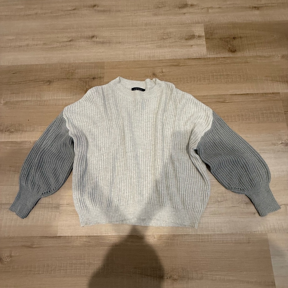 Blue Blush Gray and Cream Color Block Knit Sweater size Medium